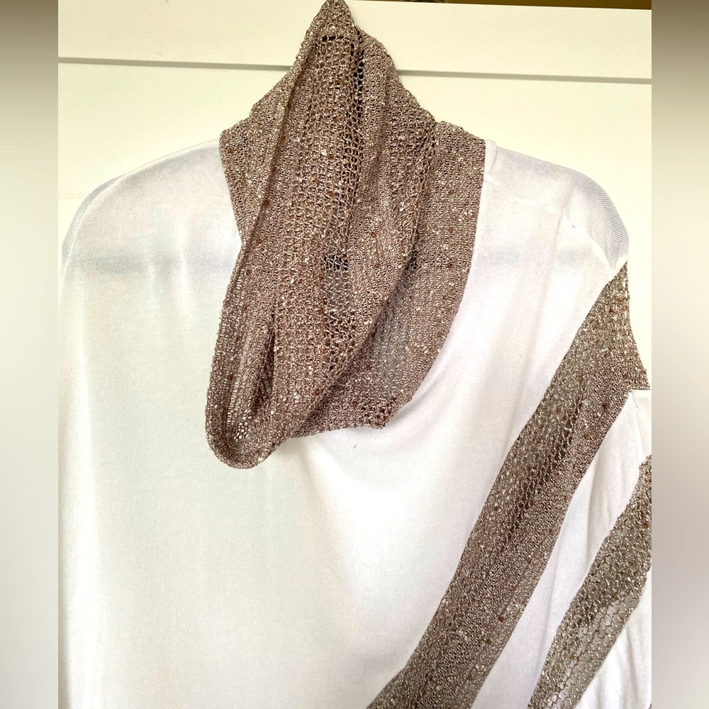 Joseph Ribkoff shawl - Picture 2 of 6